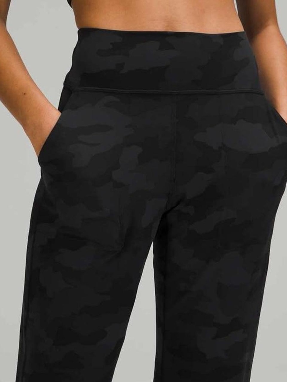 High-Waist Black Camo jogger Pants